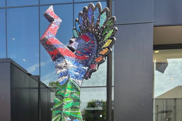 Envision and Cargill Unveil Collaborative ‘PRISM’ Keeper on Parade A close up of the Keeper statue.