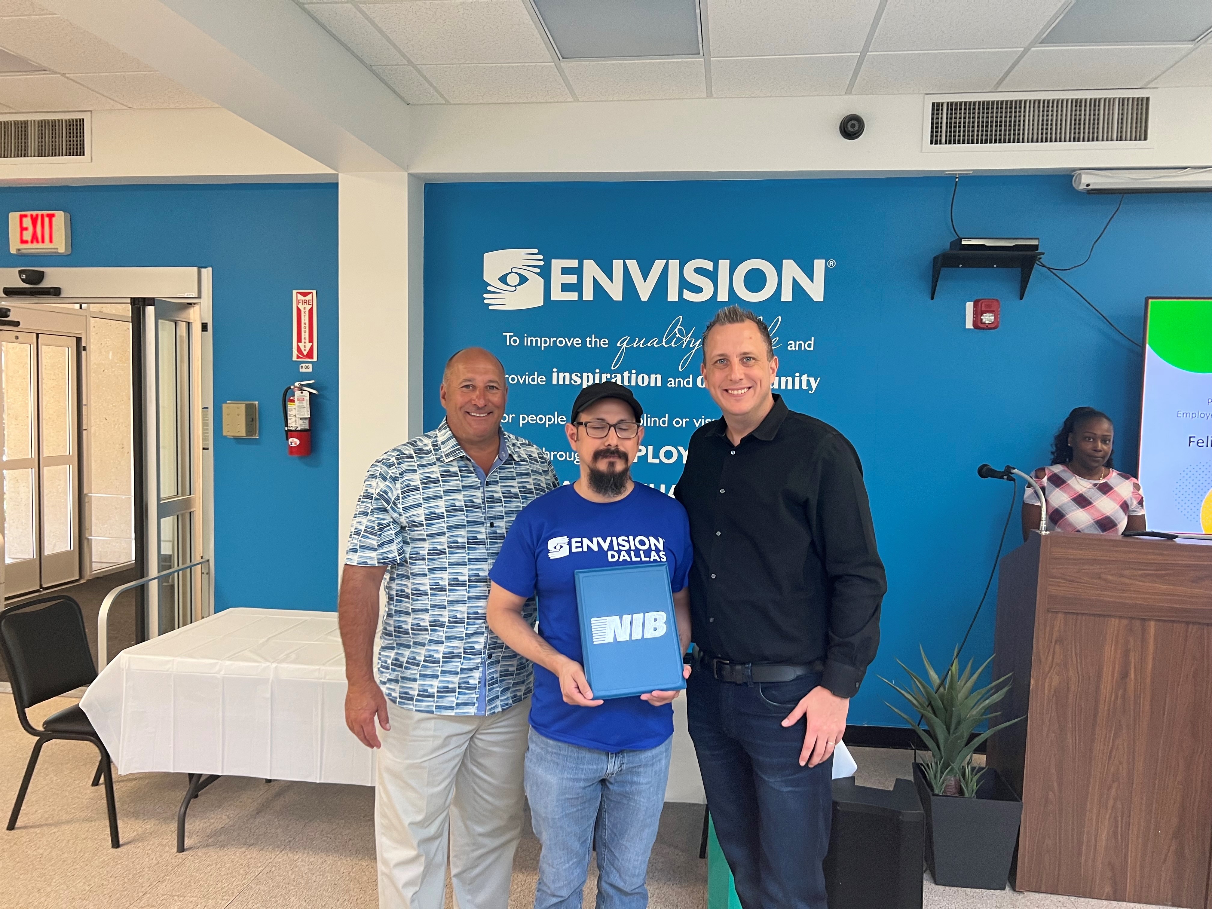 dallas-employee-of-the-year-Felix-Castaneda-(1).jpg dallas-employee-of-the-year-Felix-Castaneda-(1).jpg